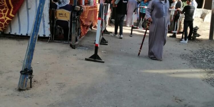 من أخميم بسوهاج.. إقبال ناخبين على المشاركة في انتخابات الشيوخ