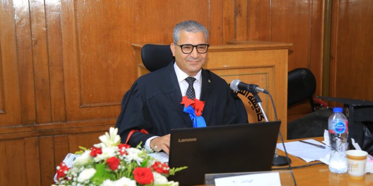 “أثر تطبيق مبادئ الحوكمة على الأداء المالي في البنوك التجارية” رسالة دكتوراه للباحث عياد رزق عبيد بأكاديمية السادات