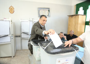 هاني حليم يدلى بصوته.. ويؤكد المشهد الانتخابي أمام اللجان يعكس وعي المواطنين وحرصهم على أداء واجبهم الوطني