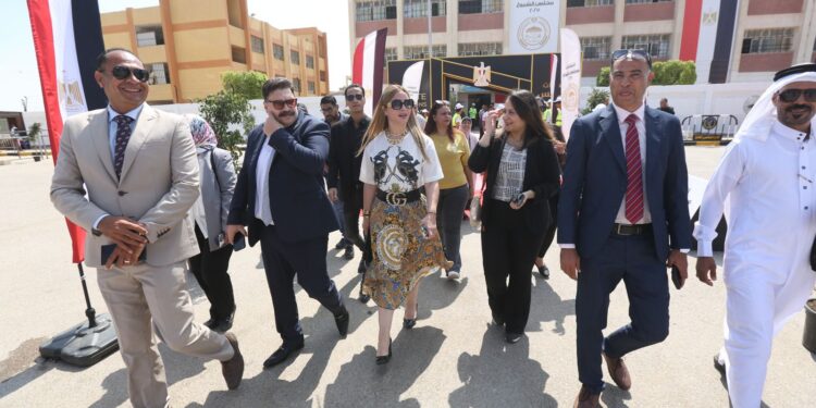 رئيس حزب مصر أكتوبر تدلي بصوتها في انتخابات الشيوخ 2025