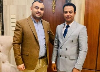 العمدة محمد شحاتة يتلقى التهاني لتعيين زوجته في هيئة قضايا الدولة