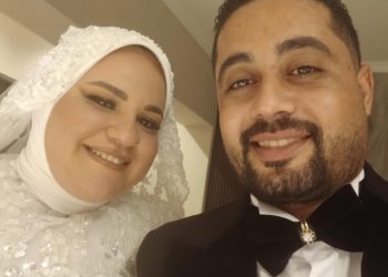 مبروك للعروسين.. موقع الصورة الحقيقية يهنئ الزميلين صفوت سليم وإيمان عاصم بمناسبة الزفاف السعيد 