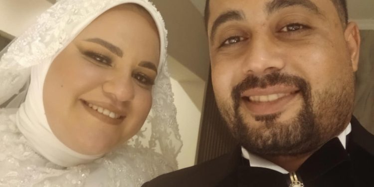 مبروك للعروسين.. موقع الصورة الحقيقية يهنئ الزميلين صفوت سليم وإيمان عاصم بمناسبة الزفاف السعيد