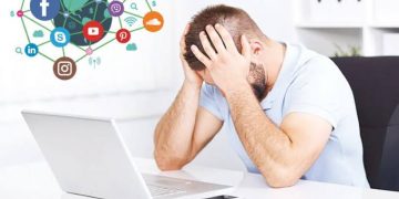 احذر مخاطر “الاكتئاب الرقمي”.. التكنولوجيا قد تكون مصدراً للتوتر النفسي