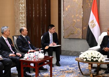 رئيس الوزراء يؤكد لـ رئيس مجلس إدارة شركة CNCEC الصينية: توافر الحوافز والتيسيرات اللازمة للمستثمرين