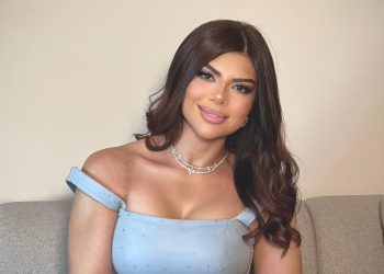 أميرة فتحي تتألق بفستان “بيبي بلو” ساحر في أحدث إطلالاتها الصيفية