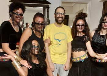 فيديو حفلة رقص لـ علاء عبد الفتاح بعد الإفراج عنه تثير جدلاً واسعاً على وسائل التواصل