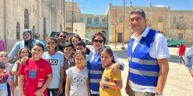 لبلبة تشارك «راعي مصر» في جولة إنسانية بالمنيا لدعم الأسر الأكثر احتياجًا