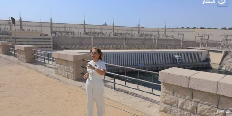 لميس الحديدي من أمام السد العالي: أهم منشأ مائي مصري وربما الأهم في القرن العشرين الذي حمى المصريين