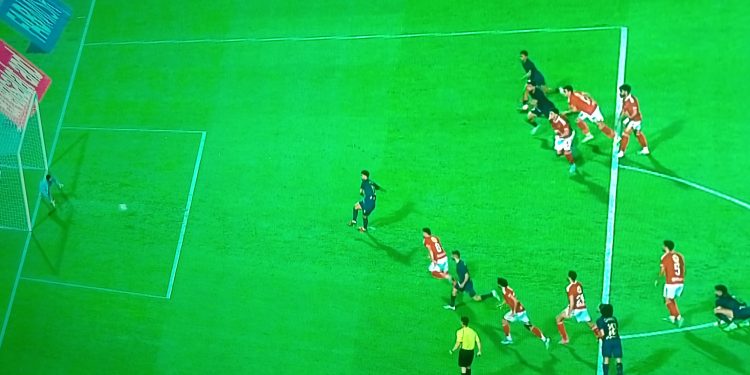 الزمالك يتقدم على الأهلي بالهدف الأول في قمة الـ 131: حسام عبد المجيد يسجل من ركلة الجزاء