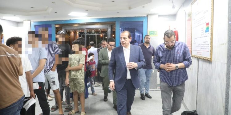 لتحسين الخدمات الصحية.. نائب وزير الصحة يتفقد عدد من المنشآت الطبية في القاهرة