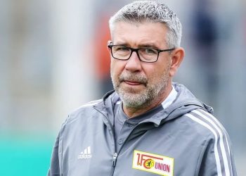 الأهلي يتلقى اعتذارًا من المدرب السويسري أورس فيشر