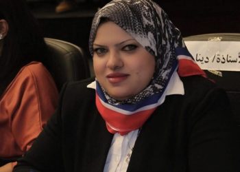 مليون مبروك.. الكاتبة الصحفية دينا دياب تحصل على الدكتوراه بتقدير امتياز