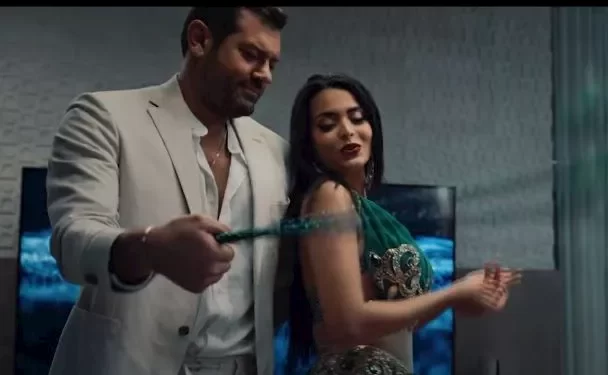 مشاهد جريئة لـ أسماء جلال في “السلم والثعبان 2”.. بدلة رقص وقبلات لعمرو يوسف!