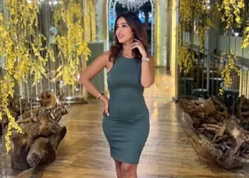 رنا سماحة تثير الجدل بإطلالة جريئة بعد إعلان طلاقها