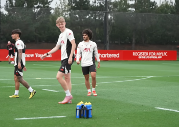 نجم مصري جديد في ليفربول!.. كريم أحمد يتألق في تدريبات الريدز ويُسجل هدفًا رائعًا