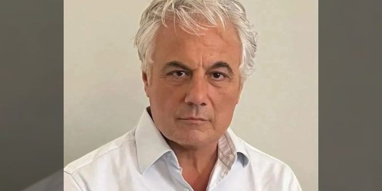 عودة مناف طلاس تثير الجدل: هل هو مرشح توافقي أم “سلاح الضعفاء”؟