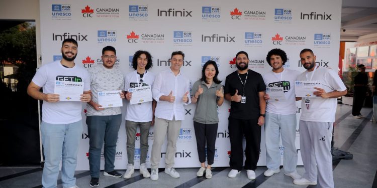 انفينيكس تنظم ورشة عمل للذكاء الاصطناعي والروبوتات بالتعاون مع اليونسكو بالجامعة الكندية بالقاهرة