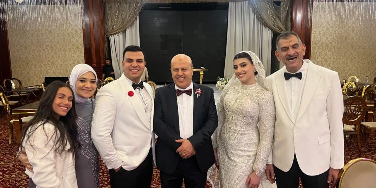 اللواء ماهر هاشم سكرتير عام محافظة أسوان يحتفل بزفاف نجله النقيب محمد