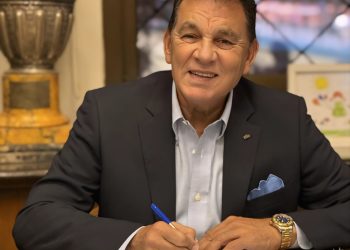 حاتم باشات وقائمته “في حب هليوبوليس” يتقدمون بأوراق ترشحهم لانتخابات مجلس إدارة النادي