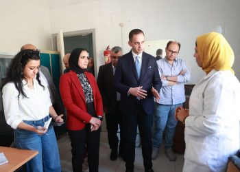 نائب وزير الصحة يتفقد منشآت صحية بالإسكندرية ويوجه بتطوير مستشفى الحميات والماتيرنيتيه وتشغيل مجمع رعايات جديد