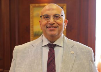 أشرف عبدالغني بعد تعيينه بمجلس الشيوخ: سأعمل بكل خبراتي لتحقيق التنمية ودعم سياسات الإصلاح الاقتصادي