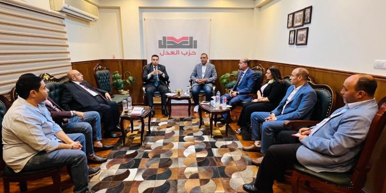 النائب عبدالمنعم إمام يجتمع بأعضاء الهيئة البرلمانية لحزب العدل بمجلس الشيوخ