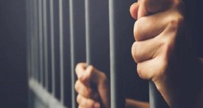 فضيحة انتخابية تهز الفيوم.. تفاصيل حبس مرشح للبرلمان 4 أيام بتهمة “انتحال صفة طبيب تجميل” وحكم سابق واجب النفاذ