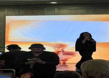 مي فاروق تحتفل بنجاح ألبومها بحضور جماهيري حاشد.. وعمر زهران يقدم الاحتفالية في أول ظهور له