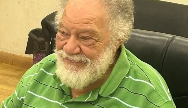 يحيى الفخراني لـ”شريف عامر”: اتخانقت مع أسامة أنور عكاشة بسبب جمال عبد الناصر.. الحرية بالنسبة لي مقدسة