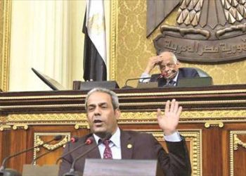 بعد إثارة الجدل.. برلماني يكشف حقيقه المليون دولار من أمريكا وإسقاط «السادات»