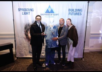 أكرم حسني يتبرع ببدلة “أبو حفيظة”.. وهشام ماجد بجاكيت “خلصانة بشياكة” لصالح مؤسسة راعي مصر خلال جولتها الخيرية في تورونتو