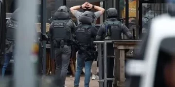 باريس تُخلي مقر “فرانس تليفزيون” بالكامل إثر “إنذار قنبلة” وشلل أمني يضرب المنطقة