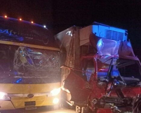 تفاصيل حادث الجلالة.. مصرع شخص وإصابة 14 في تصادم أتوبيس ونقل