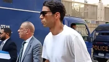 شريف إكرامي يؤازر رمضان صبحي في محاكمته