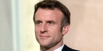 باريس تعلن حالة تأهب قصوى: فرنسا تحذر مواطنيها وتدعو للاستعداد لحرب محتملة مع روسيا!