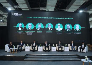 التصنيع المحلي ونقل التكنولوجيا يتصدران نقاشات اليوم الثاني لقمة مصر الدولية لوسائل النقل الكهربائية