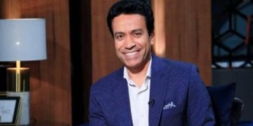 أول رد من الفنان سامح حسين على أنباء تعيينه مدرسًا بإحدى الجامعات: “لم يُعرض عليّ الأمر.. وادعم دوري كـ ‘مدرب’ في التخصص”