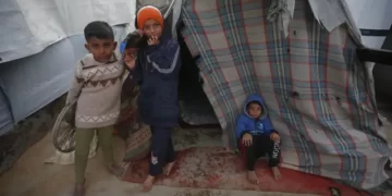 عاجل.. مجمع ناصر الطبي يعلن وفاة طفل إثر موجة البرد الشديدة بـ خان يونس