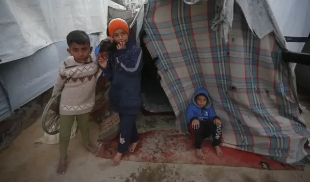 عاجل.. مجمع ناصر الطبي يعلن وفاة طفل إثر موجة البرد الشديدة بـ خان يونس