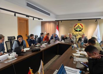 السيد القصير يتابع سير التصويت في المحافظات..ويؤكد دعم مرشحي الجبهة الوطنية في انتخابات النواب