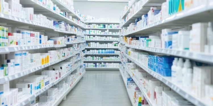 إغلاق إحدى صيدليات «رويال» يثير قلقًا في الكويت.. اعرف التفاصيل