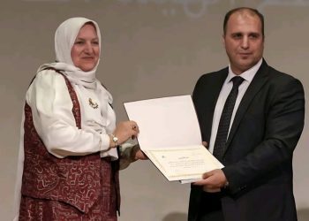 ثقافة طنطا تكرم الدكتورة فتحية الفرارجي لإيداع مؤلفاتها في المكتبة القومية بفرنسا