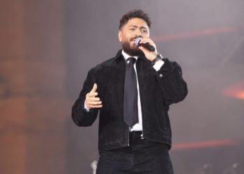 الفنان تامر حسني يوجّه الشكر لراعي مصر لدورها في دعم الأسر الاولى بالرعاية 