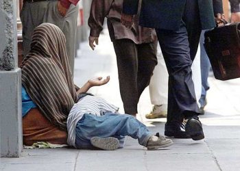 مافيا تسوّل منظمة تضرب الغردقة.. مطالبات بالتدخل السريع