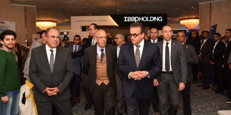 بمشاركة 30 شركة عالمية.. وزير الصحة يفتتح مؤتمر الأشعة الدولي ويُطلق إشارة “توطين التصنيع الطبي”