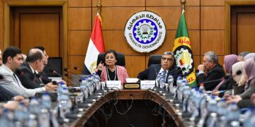 نائب وزير الصحة تتفقد منشآت صحية بمحافظة الدقهلية