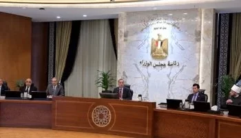 الحكومة تتخذ “إجراءات رادعة” لمواجهة الشائعات.. تفعيل الرصد وتغليظ العقوبات ضد مروجي الأكاذيب 