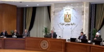 الحكومة تتخذ “إجراءات رادعة” لمواجهة الشائعات.. تفعيل الرصد وتغليظ العقوبات ضد مروجي الأكاذيب