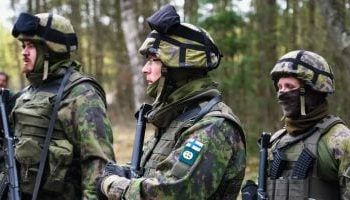 فنلندا تواجه التهديدات الروسية برفع سن الخدمة العسكرية لتعزيز جاهزية الناتو